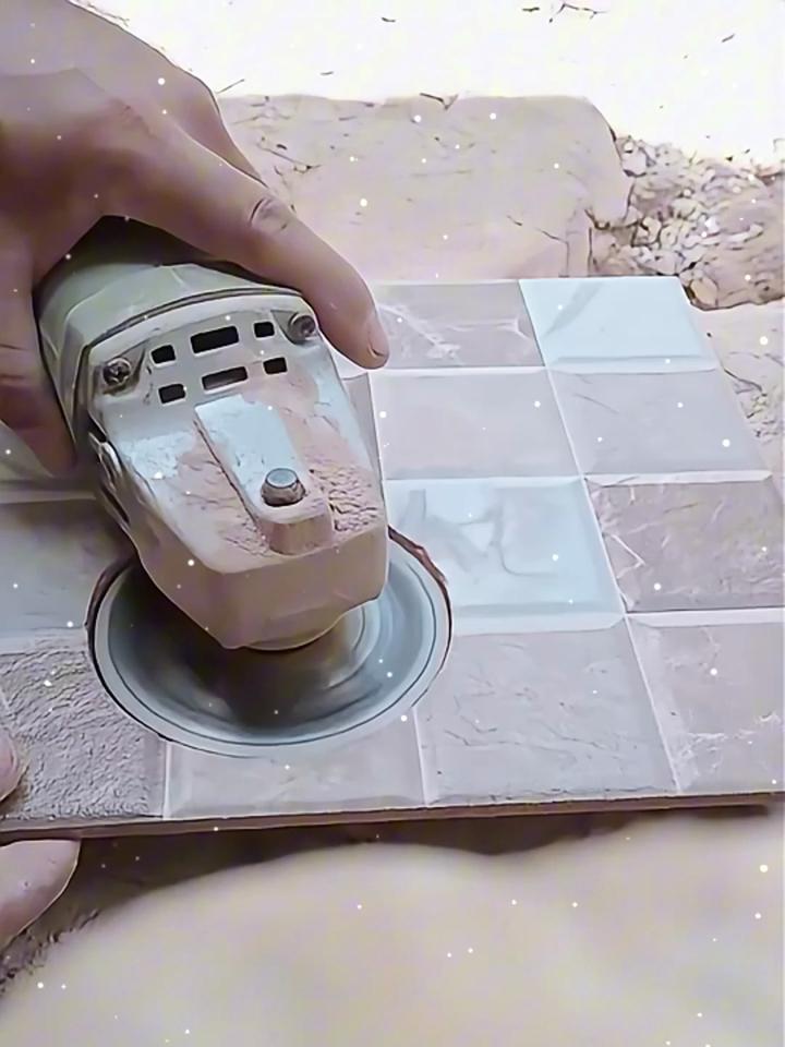 墙砖上的孔眼怎么遮住(墙砖上有洞用什么修补比较漂亮) 墙砖上的孔眼怎么遮住(墙砖上有洞用什么修补比较漂亮)